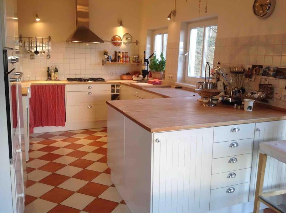 Charmantes Landhaus Mit Garten Und Traumhaftem Fernblick Thal  Dış mekan fotoğraf